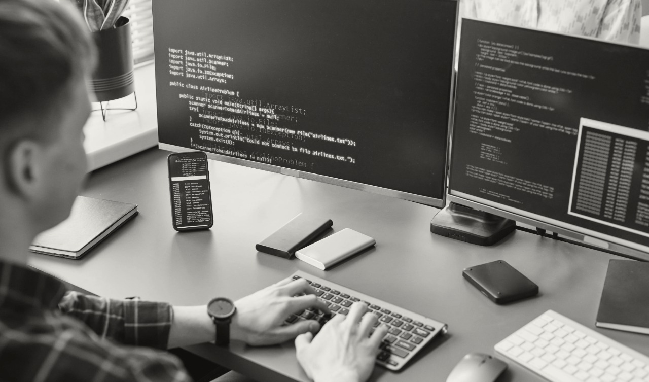 Fábrica de software Colombia 2026 — ventajas y costos para empresas